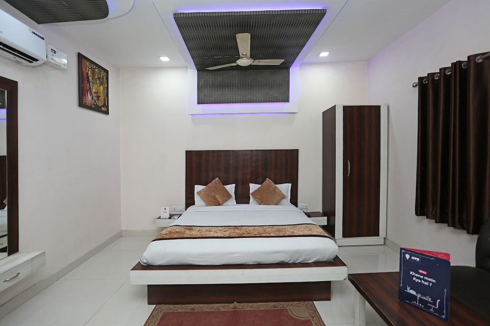 OYO 3202 होटल गायत्री रेजीडेंसी, Fatehabad Road, आगरा