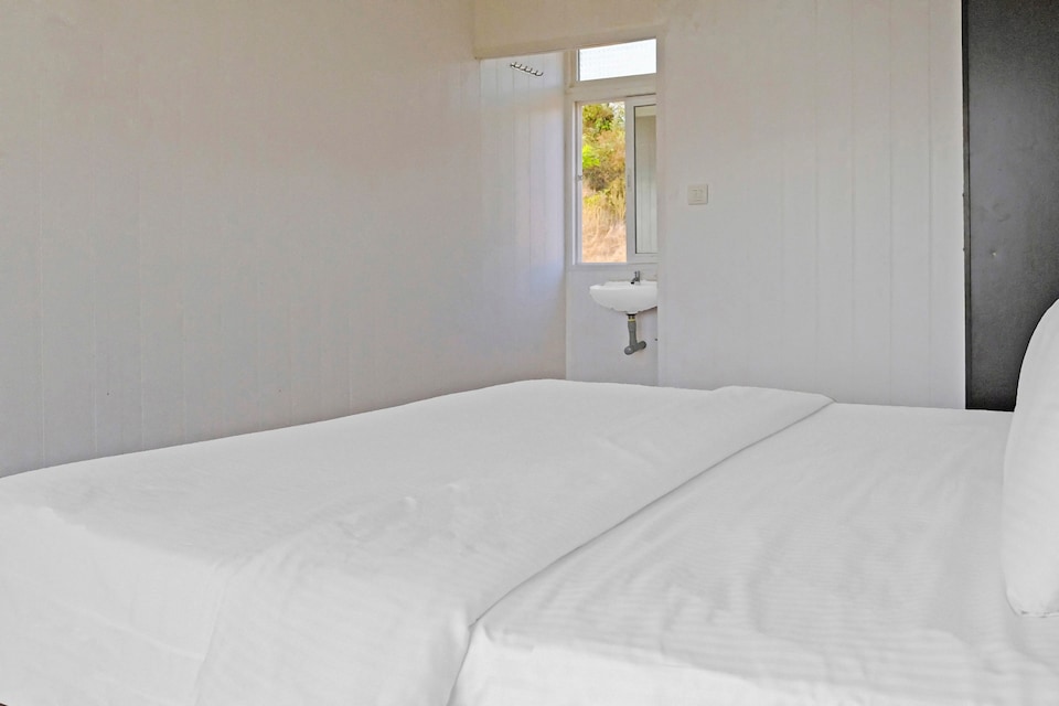 OYO Sea View Rooms Mandrem, Arambol Goa, Goa