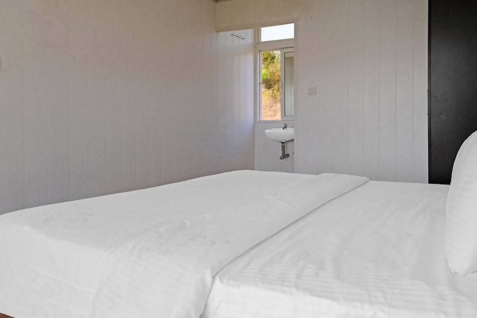 OYO Sea View Rooms Mandrem, Arambol Goa, Goa