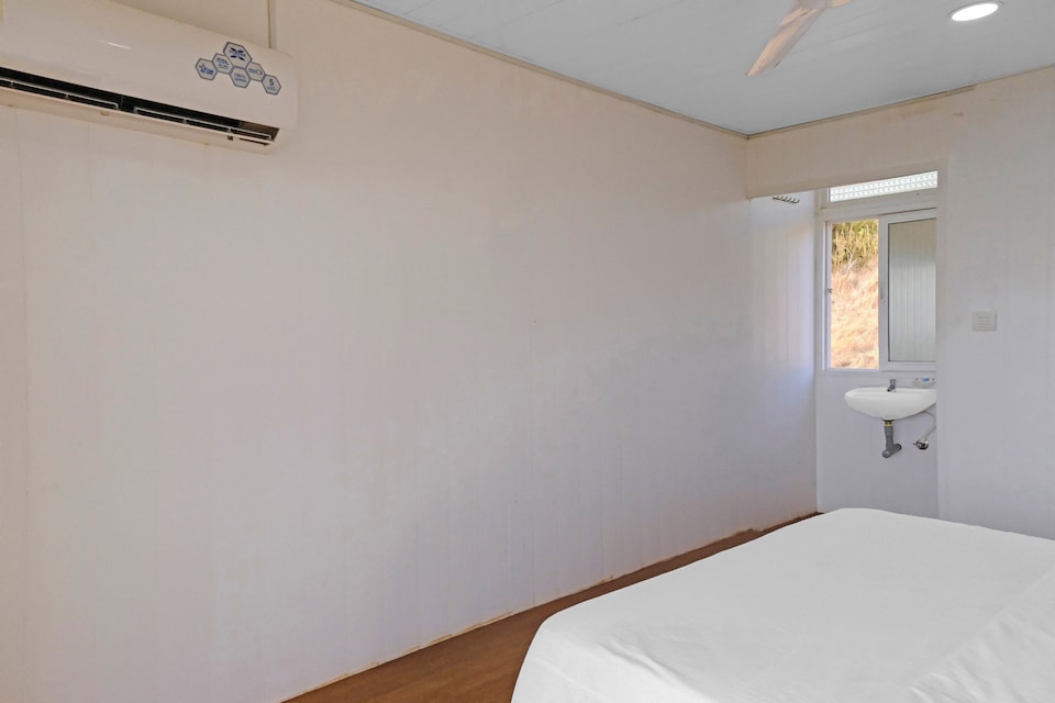 OYO Sea View Rooms Mandrem, Arambol Goa, Goa