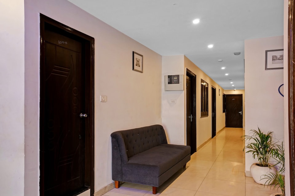 Collection O Iskcon Prayagraj Formerly Usha Continental, Chowk Allahabad, Prayagraj