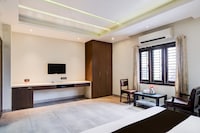 Townhouse OAK Guwahati Railway Station Formerly Niharika Guest House