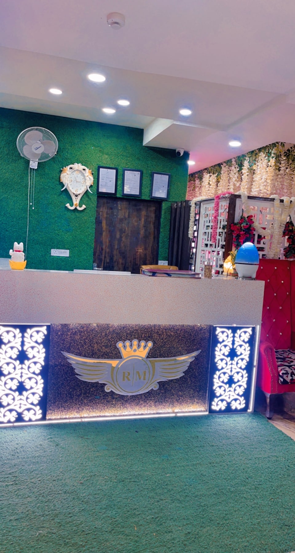 Collection O Hotel Royal Mountain, Faridabad, Faridabad