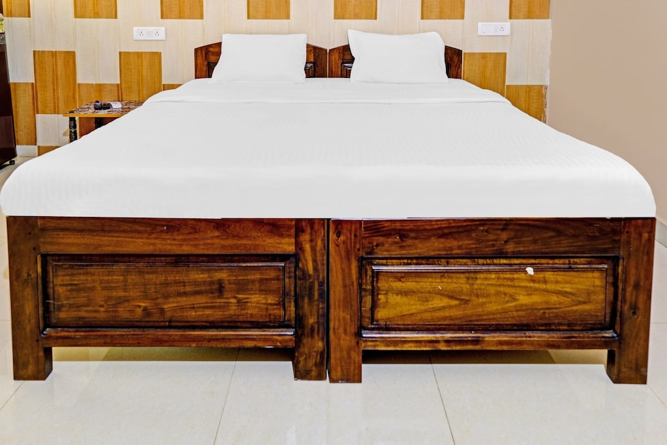 Flagship Vincy Holiday Inn By Essance Group Near Calangute Beach, Calangute Goa, Goa