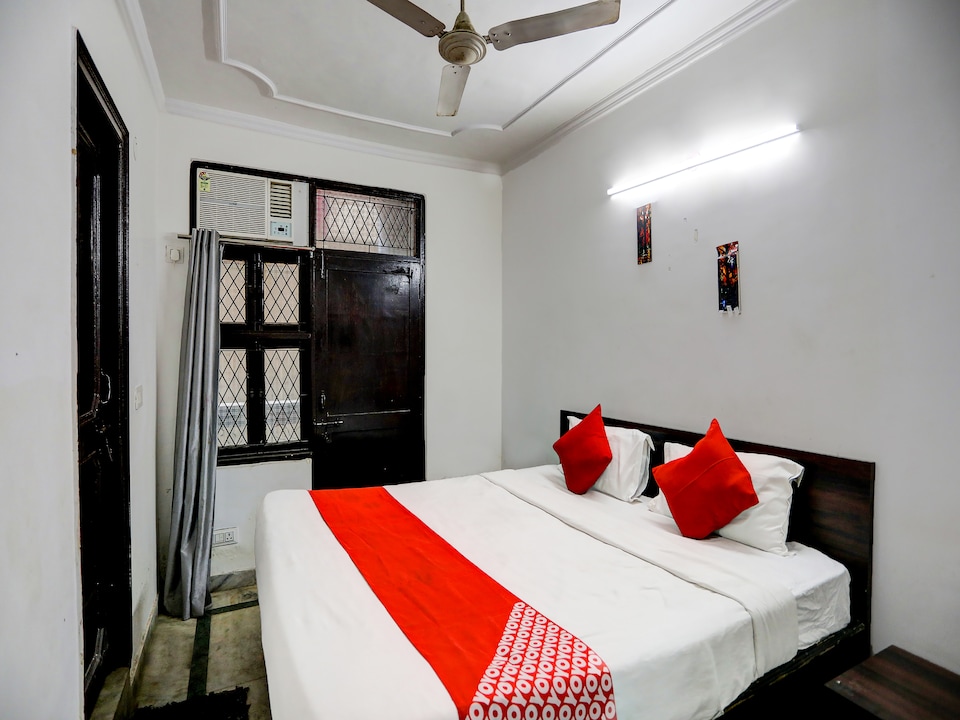 Hotel O Sunrise Villa, Saket Delhi, Delhi