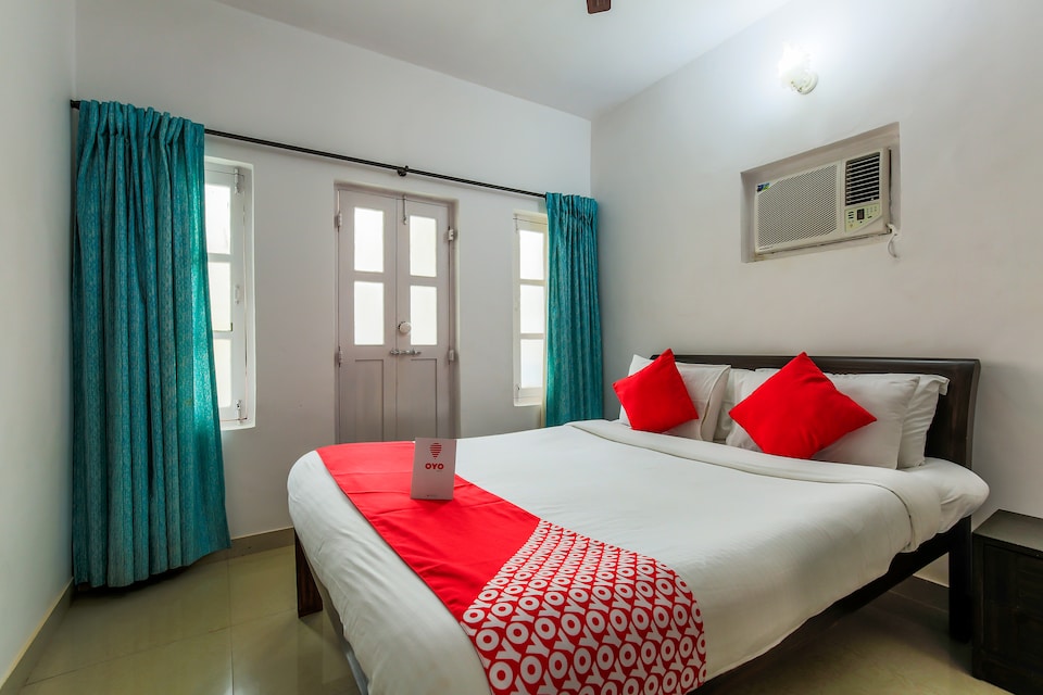 OYO 10169 Santiago Beach Resort, Baga Goa, Goa