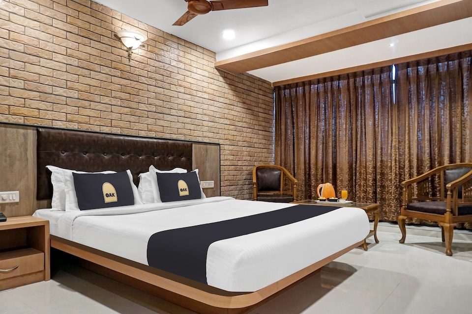 Townhouse OAK Gharonda Residency Near Sant Tukaram Nagar Metro Station, Pimpri Pune, Pune