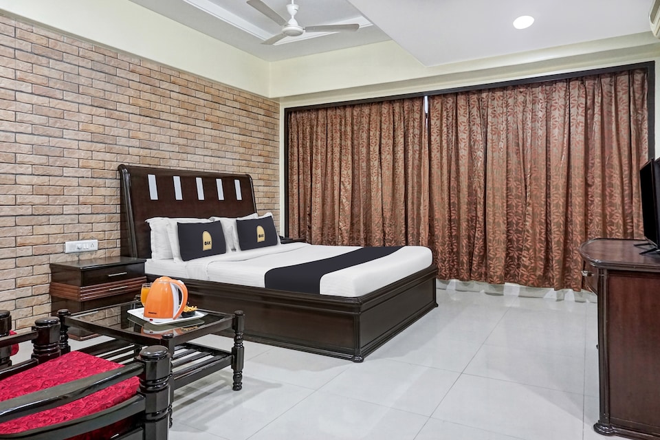 Townhouse OAK Gharonda Residency Near Sant Tukaram Nagar Metro Station, Pimpri Pune, Pune