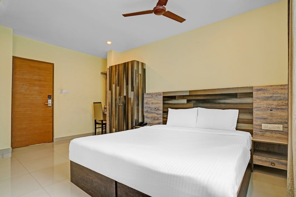 Capital O 87015 Hotel Al Salama, Kakkanad Kochi, Kochi