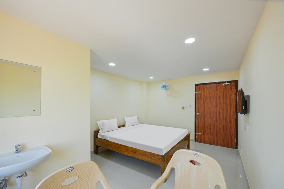 OYO Indumati Lodge, Bapuji Nagar, Bhubaneswar