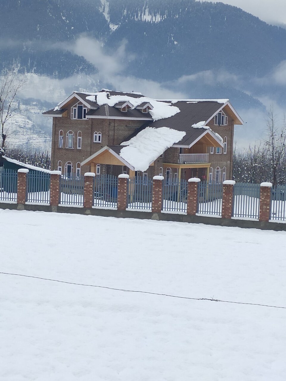 OYO Royal Saffi Homestay, Pahalgam Homes, Pahalgam