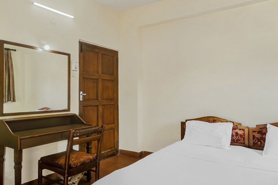 OYO Calangute Service Apartment Near Candolim Beach, Calangute Goa, Goa