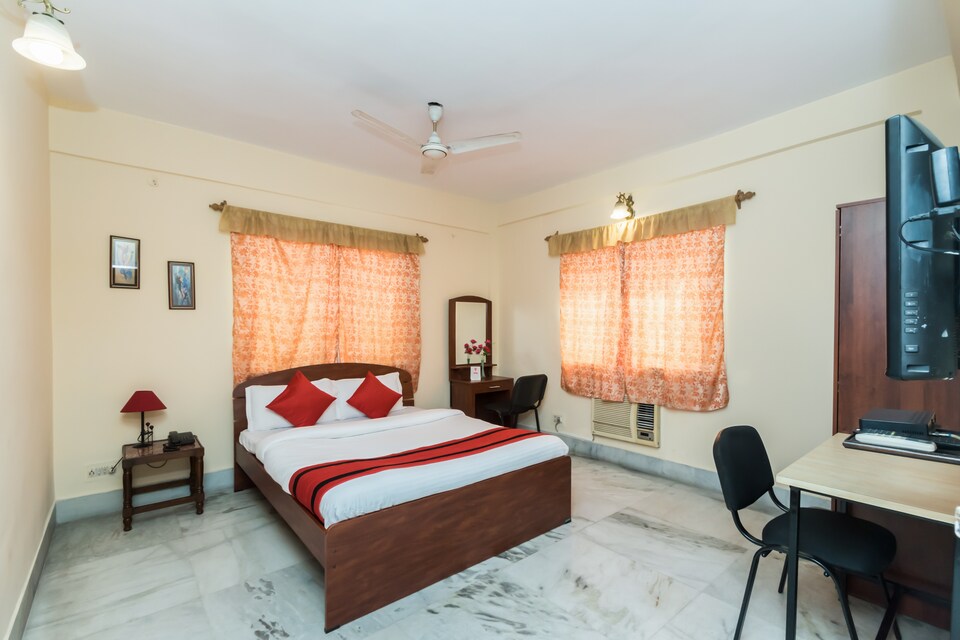 OYO 10183 Calwien Apartment New, Bhawanipore Kolkata, Kolkata