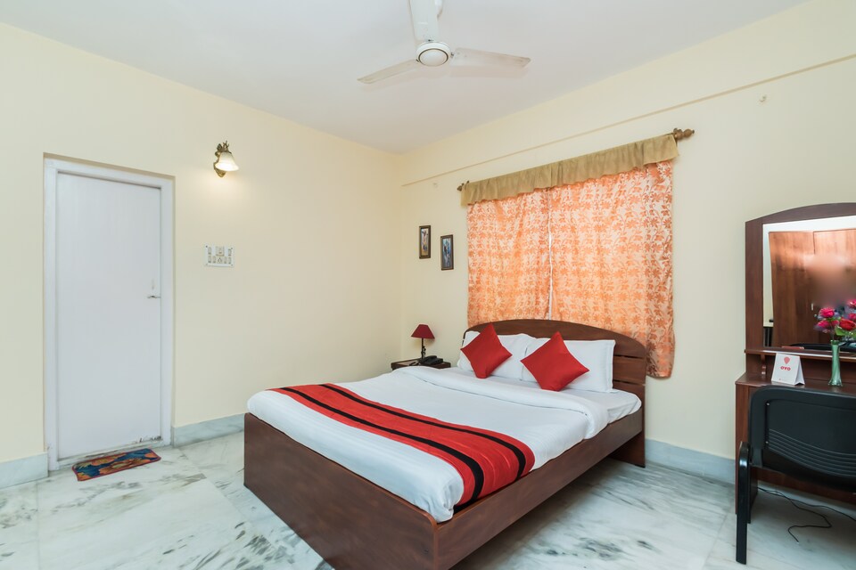 OYO 10183 Calwien Apartment New, Bhawanipore Kolkata, Kolkata