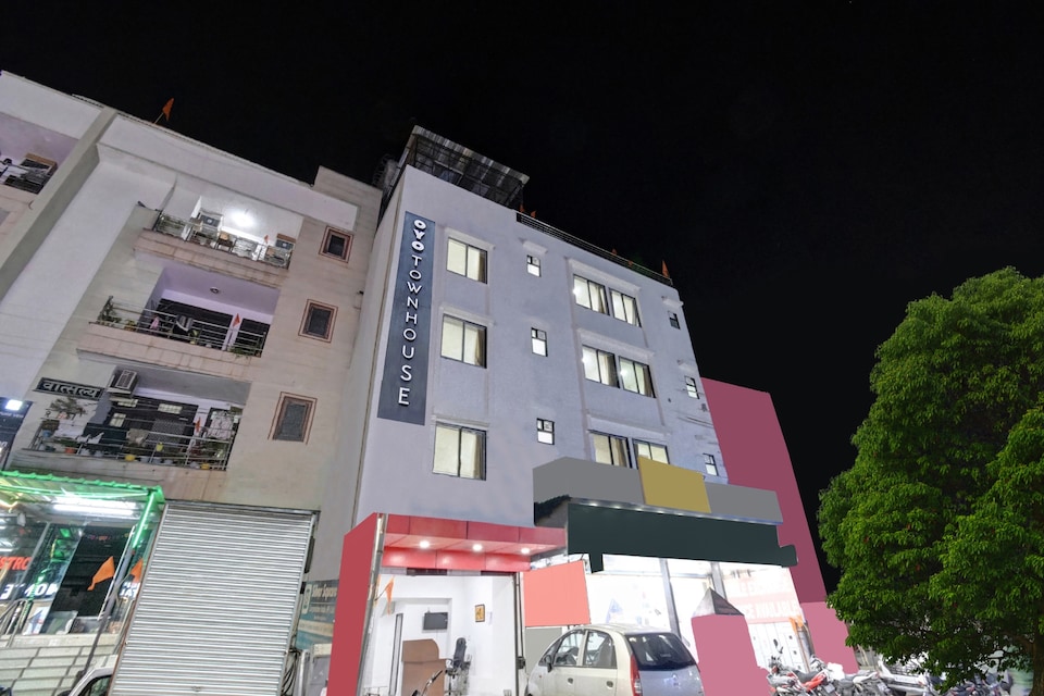 OYO Townhouse 998 Hotel Monark, Raja Park Jaipur, जयपुर