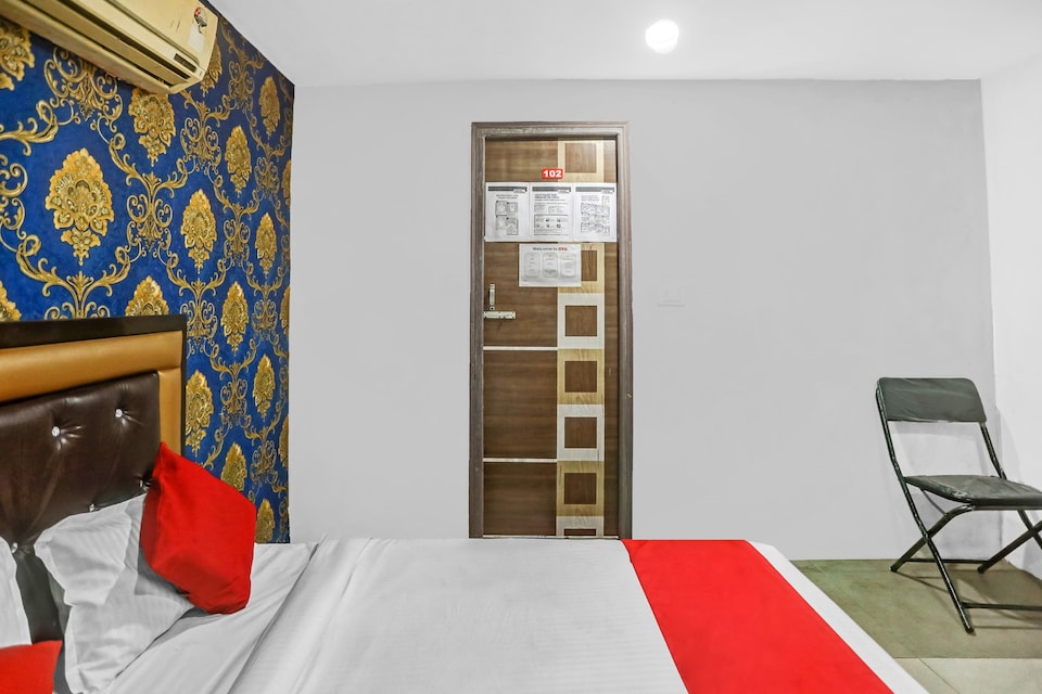 OYO Galaxy Stay Near Dilshad Garden Metro Station, Anand Vihar Delhi, Delhi