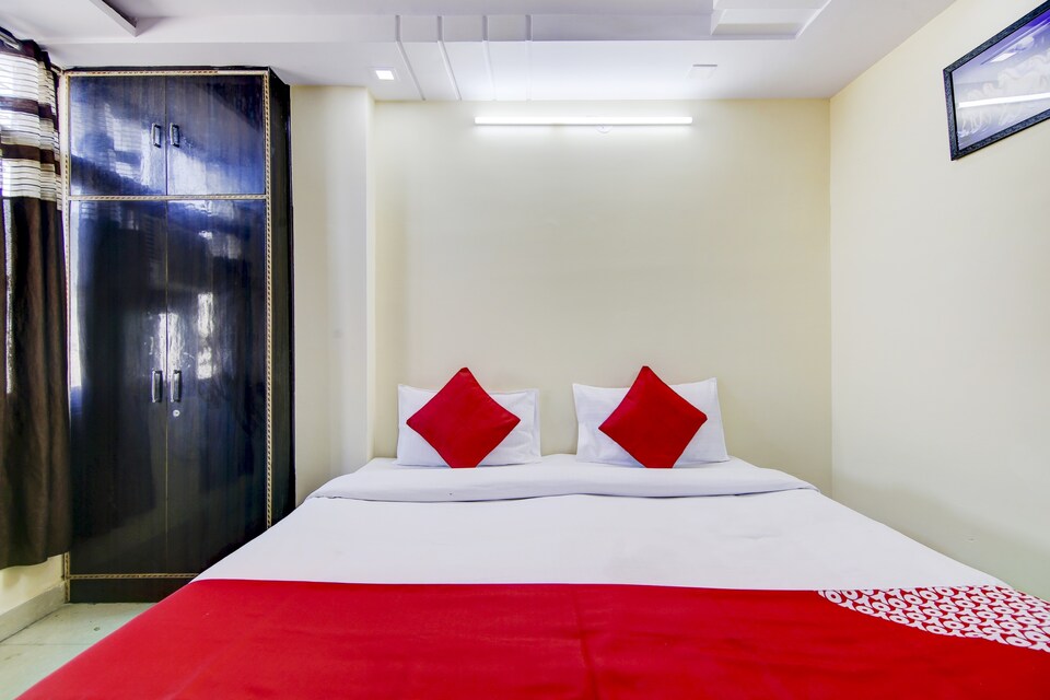 OYO Red Orchid Near Akshardham, Anand Vihar Delhi, Delhi