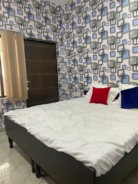 OYO Home Rk Resident Near Worlds Of Wonder