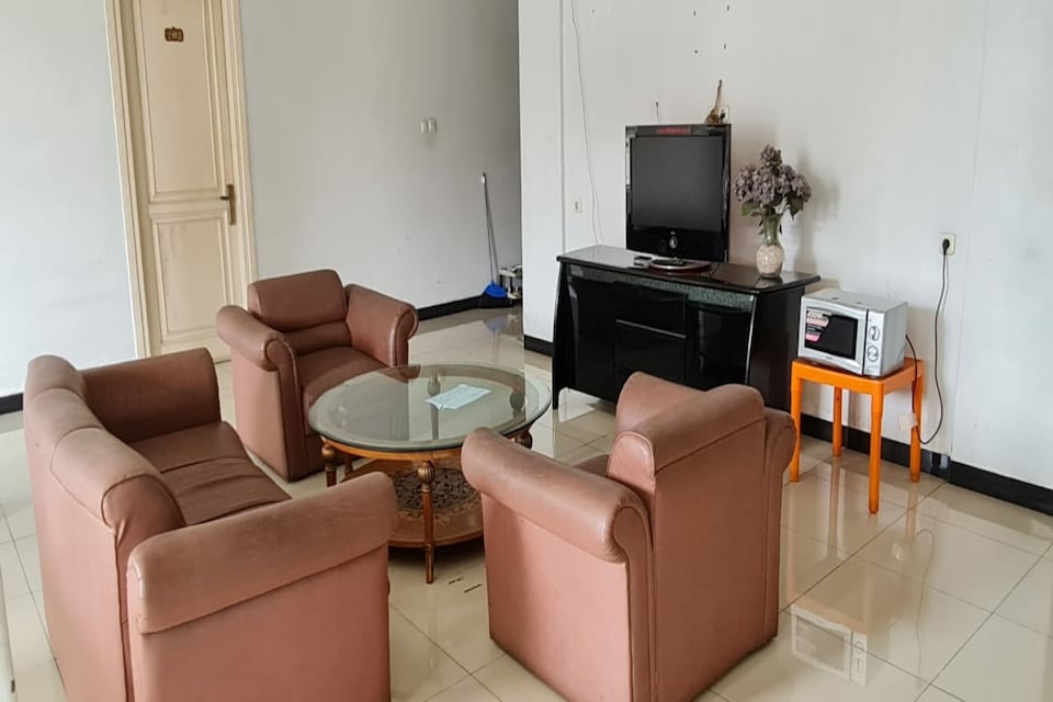 OYO 90953 36 Residence, Karawaci, Tangerang