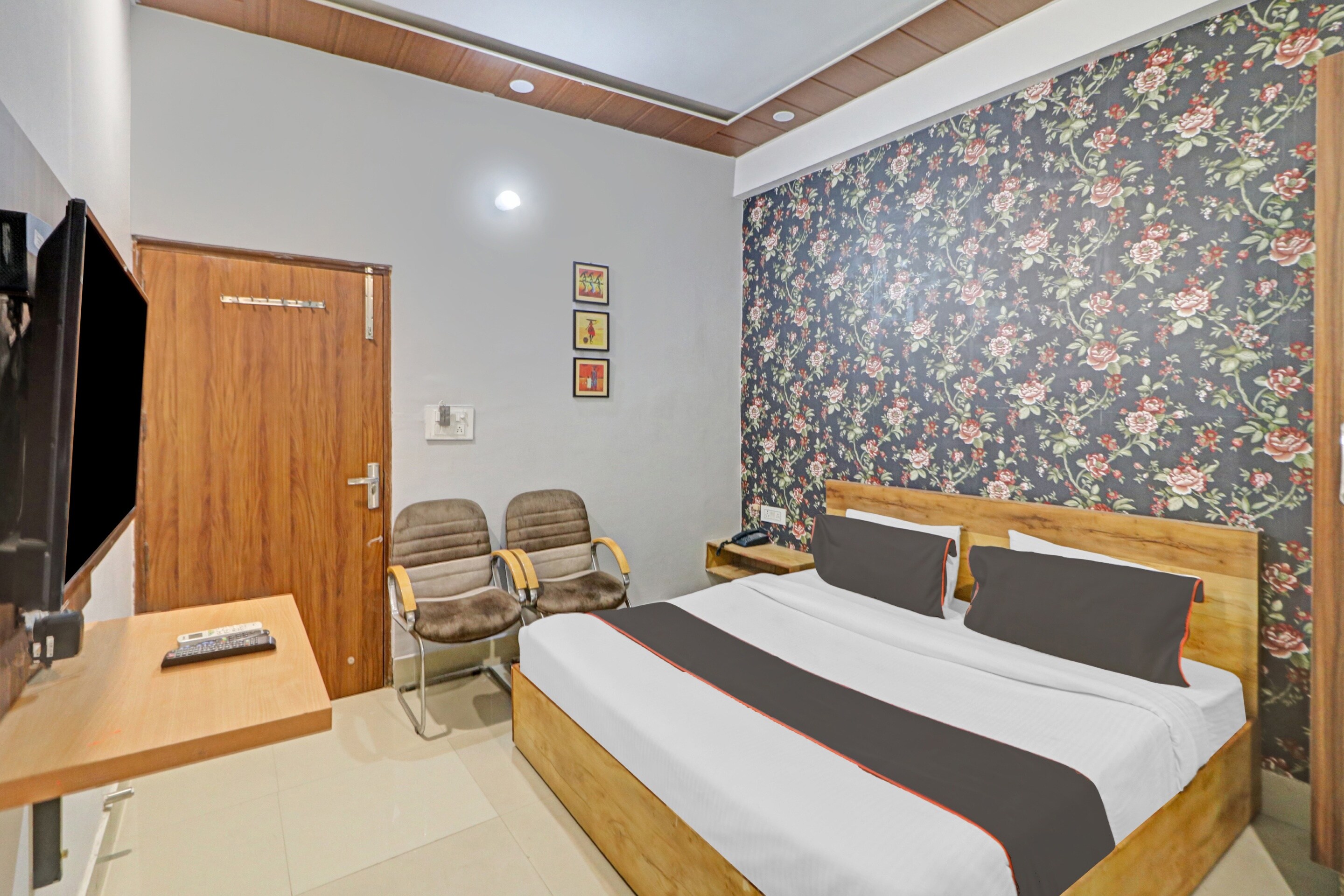 Collection O Hotel Star Ki Near Palam Metro Station, Collection O Delhi