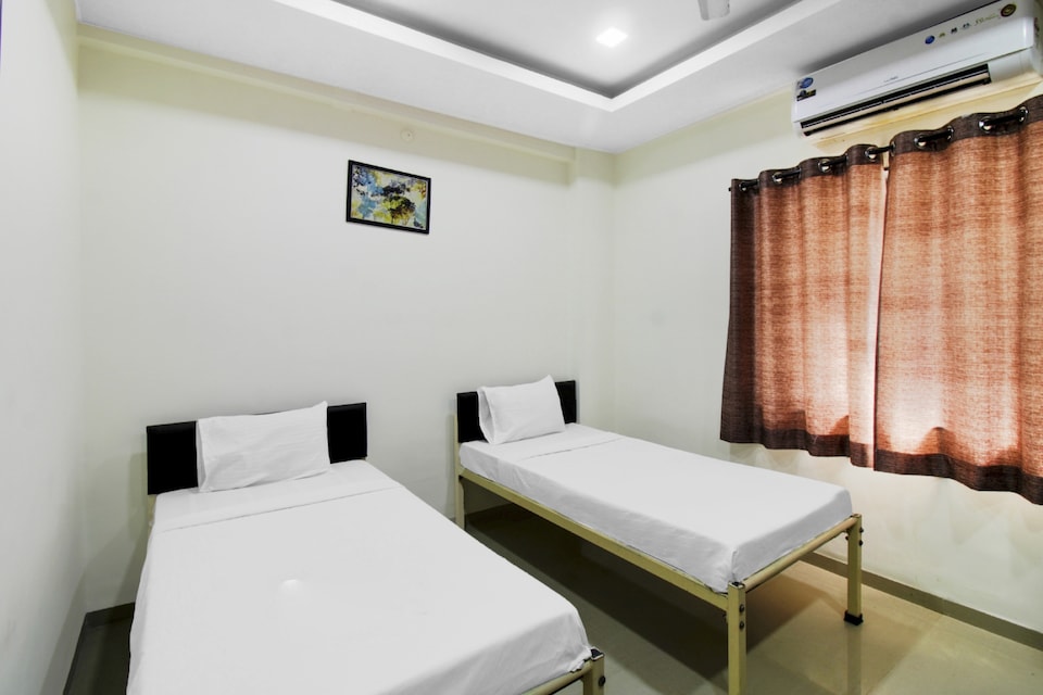 SPOT ON Hotel Vaibhav Celebration, Akola, अकोला