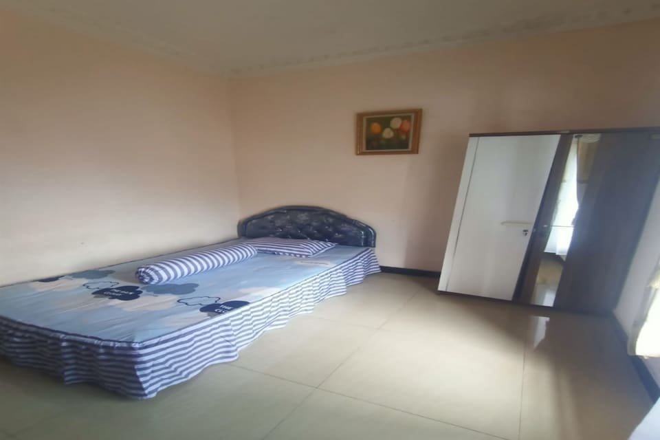 OYO 90958 Home Syariah, Sepinggan, Balikpapan