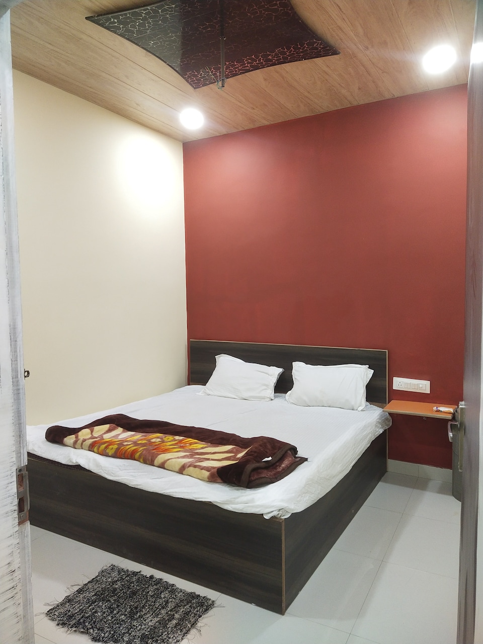 OYO Diamond Guest House, Rudrapur, Rudrapur