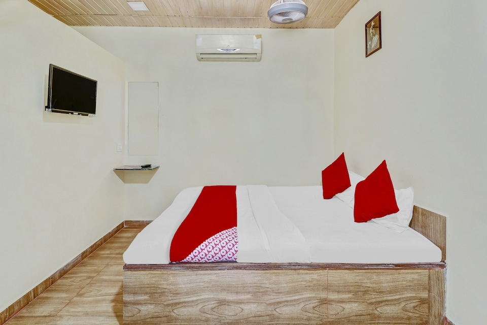 OYO Samarth Krupa Lodging And Boarding, Mumbai- Kalyan-Bhiwandi- Badalapur, Mumbai