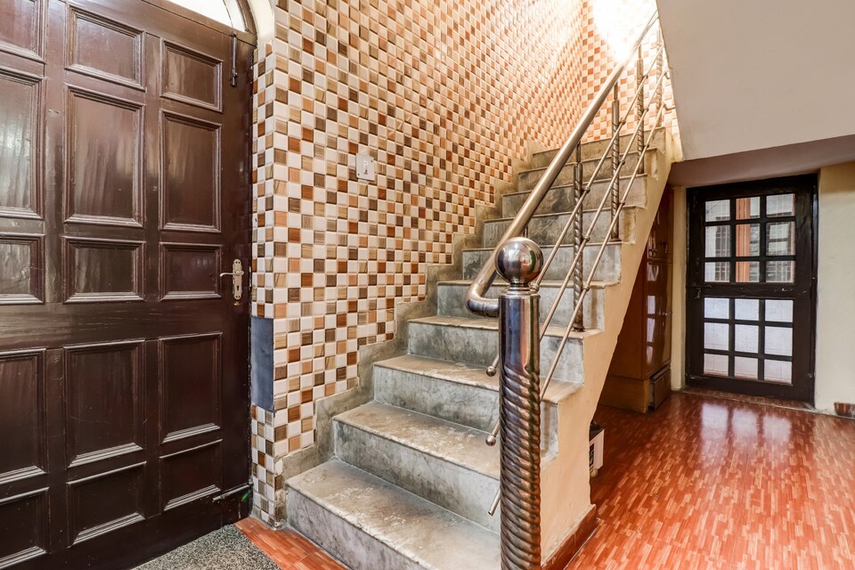 OYO Flagship Butola Guest House, Dehradun ISBT, Dehradun