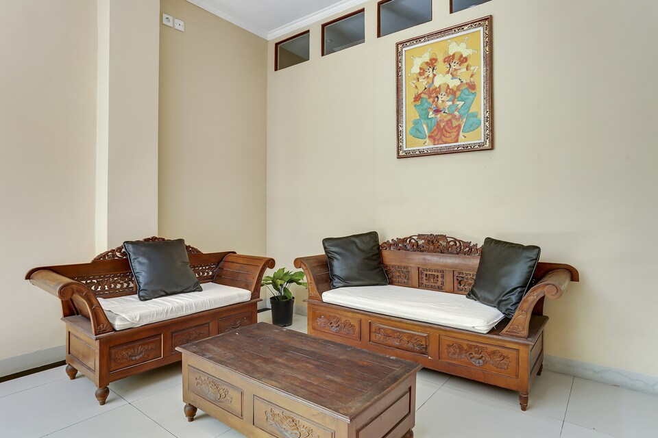 OYO Flagship 90966 Moreno Homestay , Tuban Kuta, Bali