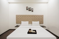 Super Townhouse The AMV Hotel