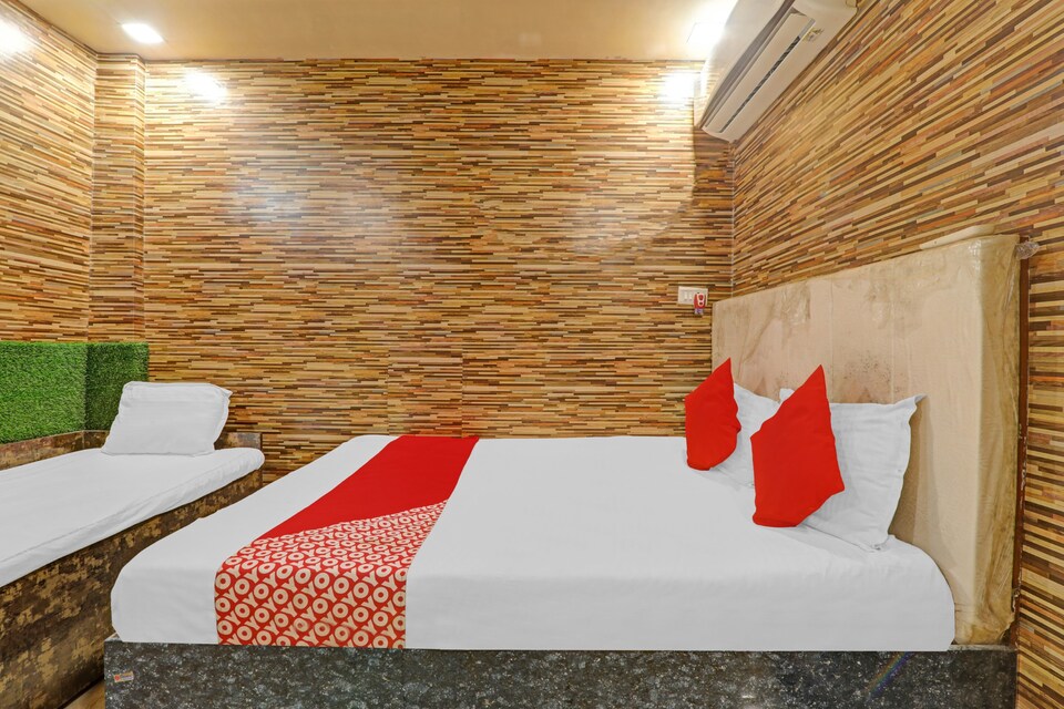 OYO Hotel Chandel International, Kanpur Railway Station, Kanpur