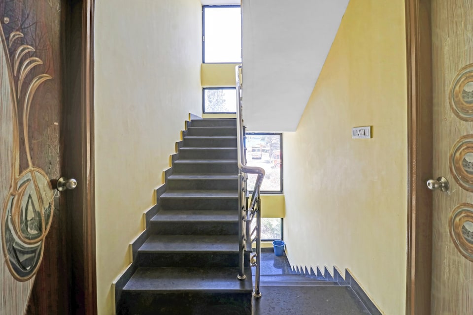 OYO 87190 Brundavana Royal Inn, Kengeri - Rajarajeshwari Nagar Bangalore, Bangalore