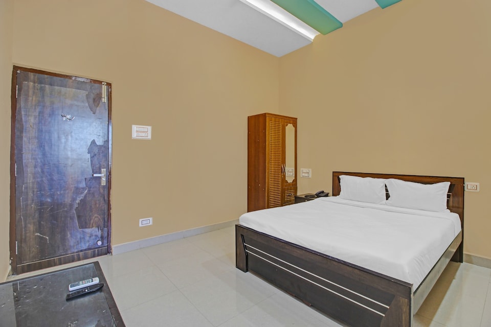 Hotel O City Central Kummariwada, Nakkalagutta Hanamkonda Warangal, Warangal