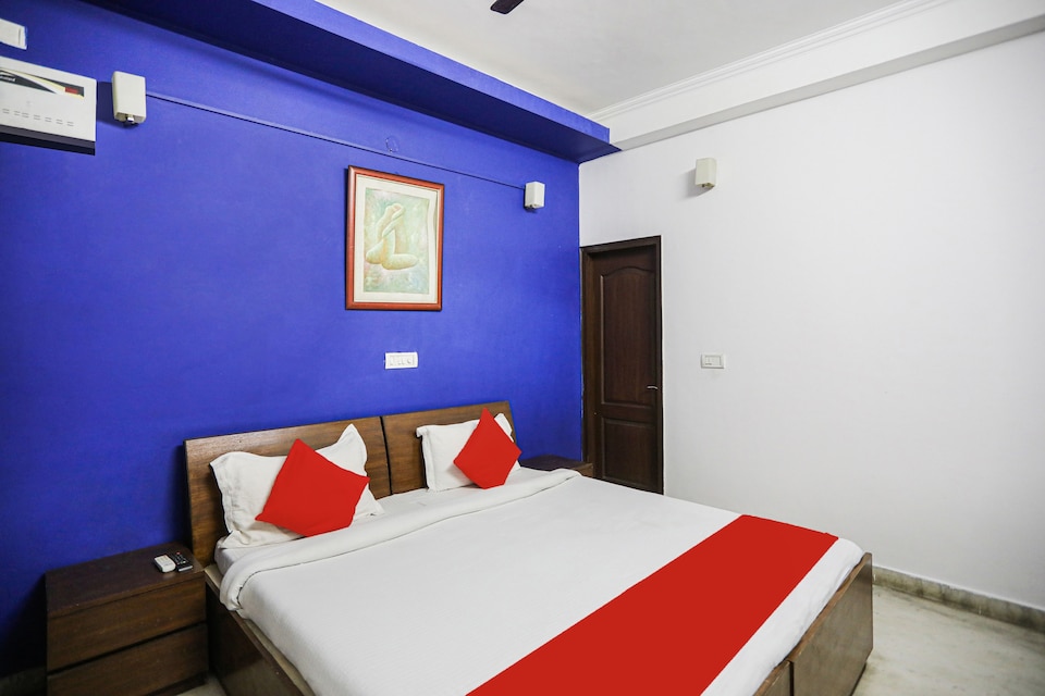 OYO Flagship 87222 Hotel Moonlight , Cyber City, Gurgaon