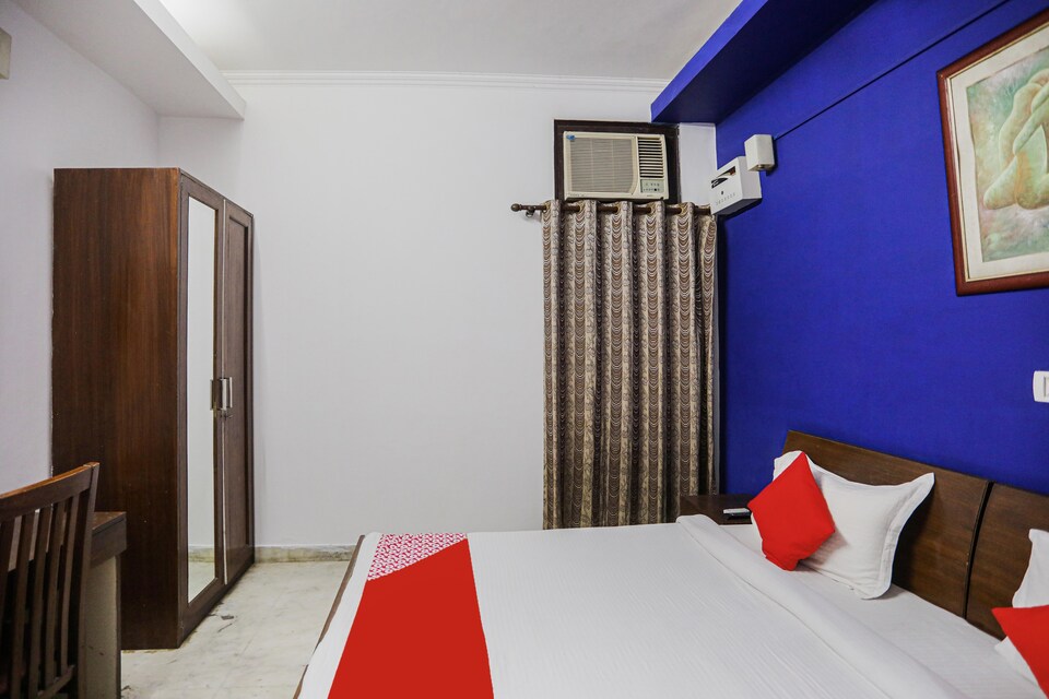 OYO Flagship 87222 Hotel Moonlight , Cyber City, Gurgaon