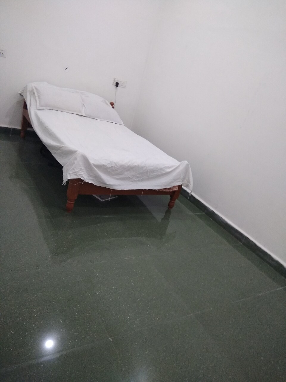 OYO HOME 87249 Royal Hotel, Sagar, Sagar