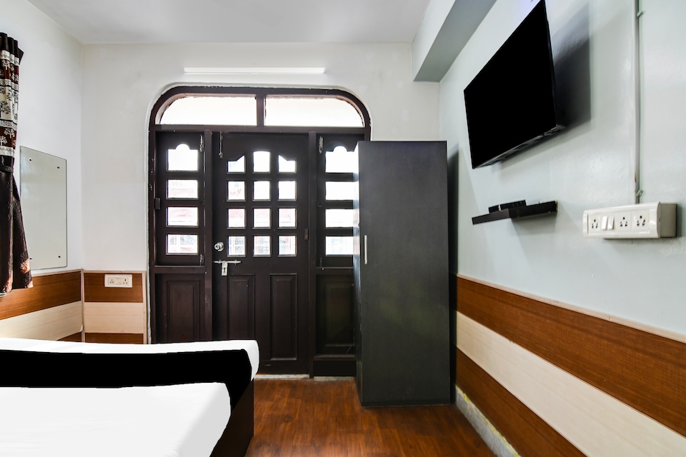 Super Hotel O Biswa Bangla Sarani, New Town, Kolkata
