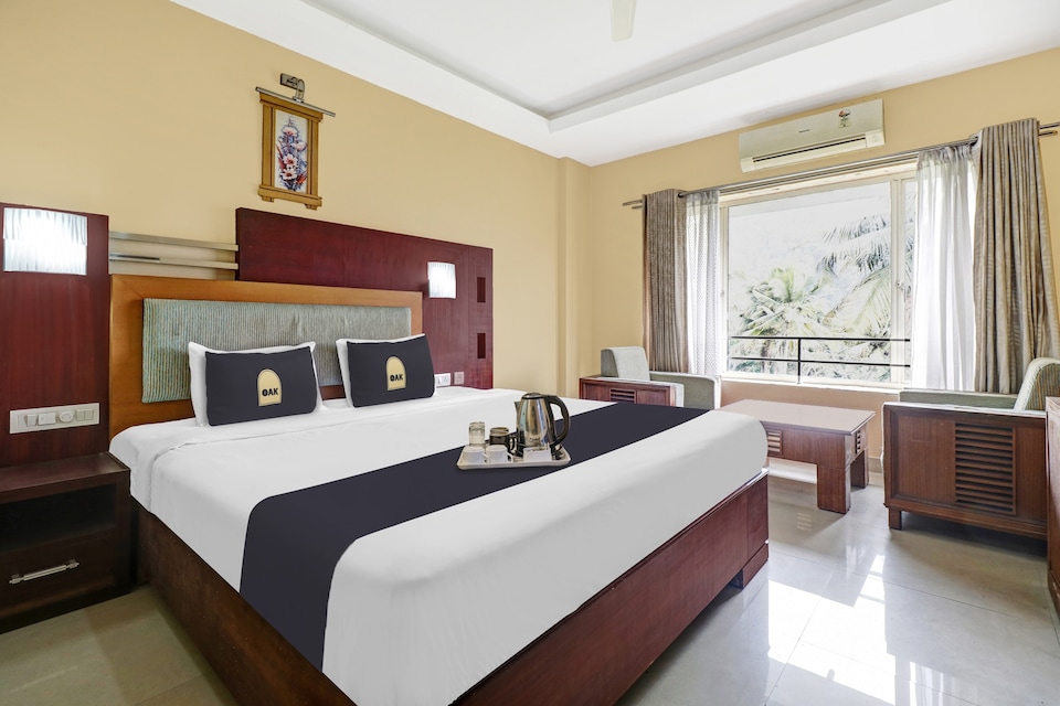 Townhouse OAK Neelambari Suite, Adimali Munnar, Munnar