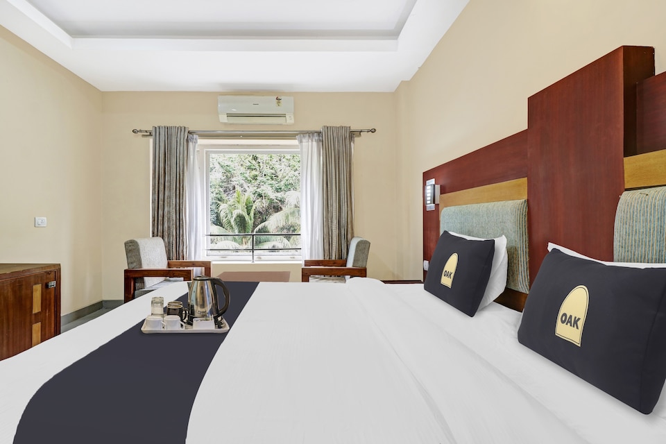 Townhouse OAK Neelambari Suite, Adimali Munnar, Munnar