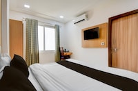 Super Townhouse Ekana Cricket Stadium Formerly Sunrise Regal