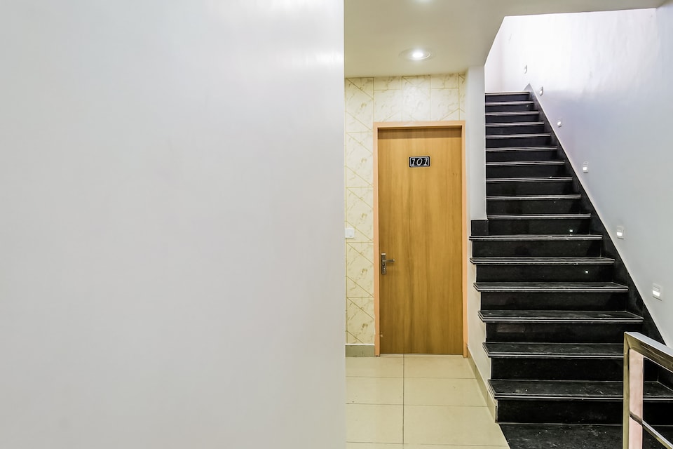 Hotel O Hometown Inn, Kharar, Kharar