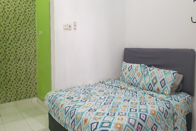 OYO 90990 Surya Residence