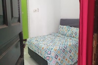 OYO 90990 Surya Residence