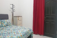 OYO 90990 Surya Residence