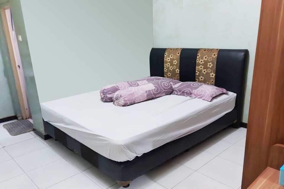 OYO 90995 JC Homestay Sub Syariah, Wonokromo, Surabaya