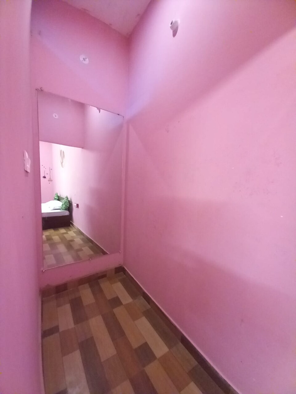 OYO HOME 87318 Downtown Homestay Lx, Alambagh Lucknow, Lucknow