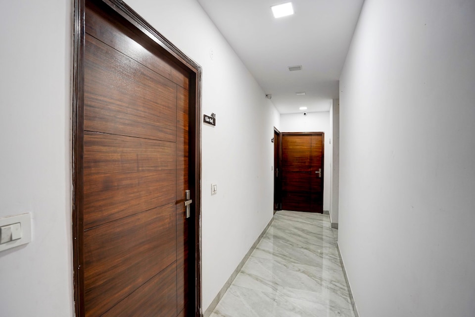 Hotel O Royal Palace, Noida Stadium, Noida