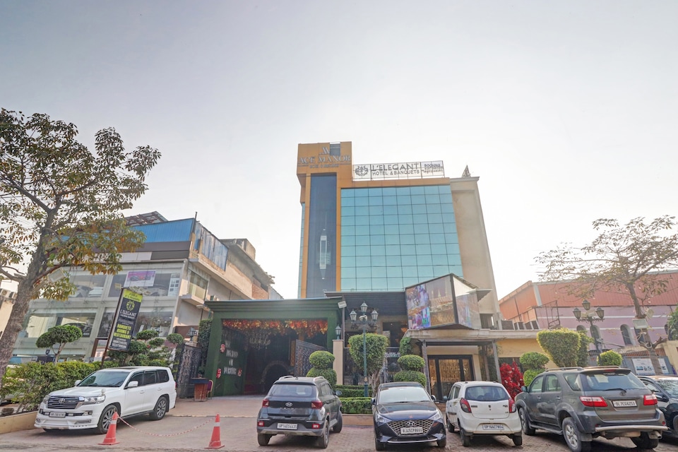 OYO Townhouse 934 L'elegant Hotel & BanquetBy Ace Manor, Vaishali Kaushambi Metro, Ghaziabad