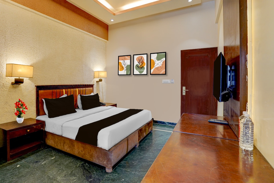 Super L'Elegant Hotel & Banquet Nearest Vaishali Metro Station, Vaishali Kaushambi Metro, Ghaziabad
